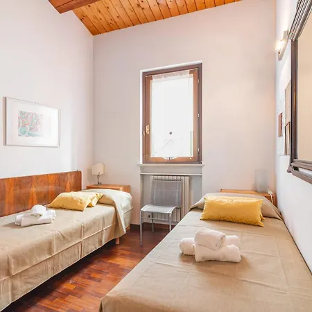 Guesthost - A Casa Di Mimma! * 佩萨罗